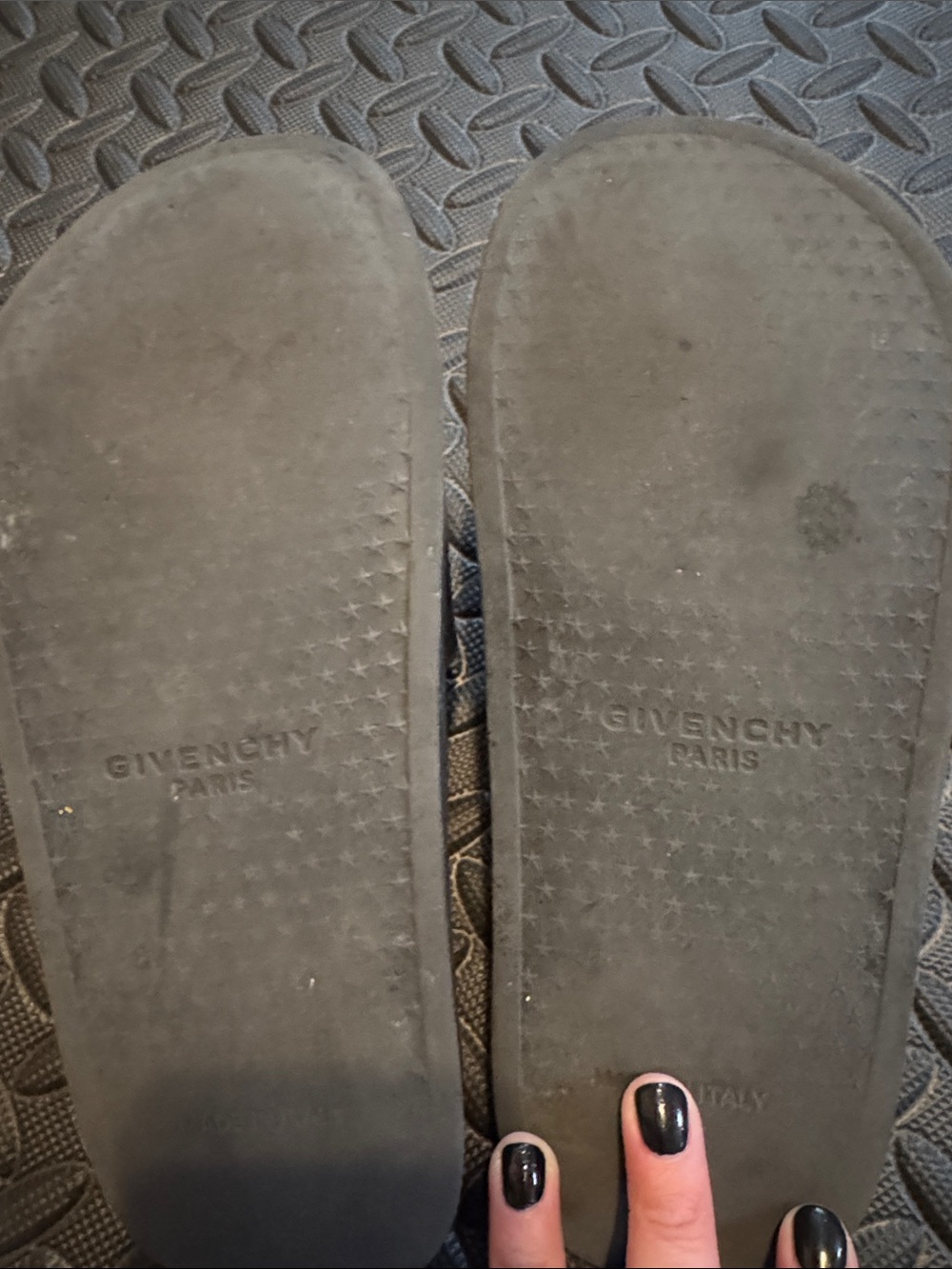 Givenchy Black Logo Slide Sandals Authentic - Picture 2 of 4